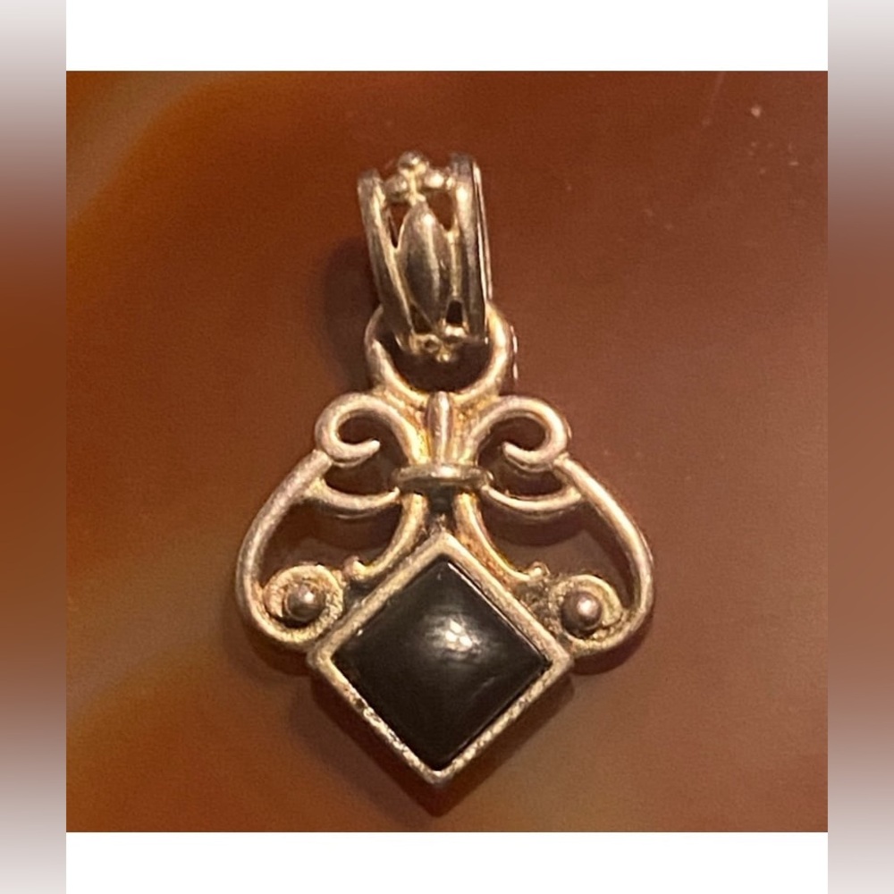 Sterling Silver Avon RJ Onyx Pendant #7838 ❤️🔥 LAST CHANCE